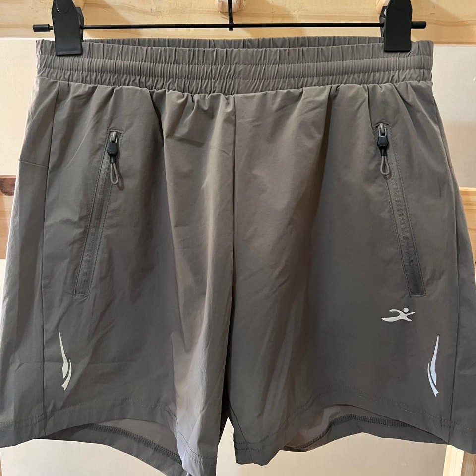 SHORT DEPORTIVO - Imagen 2